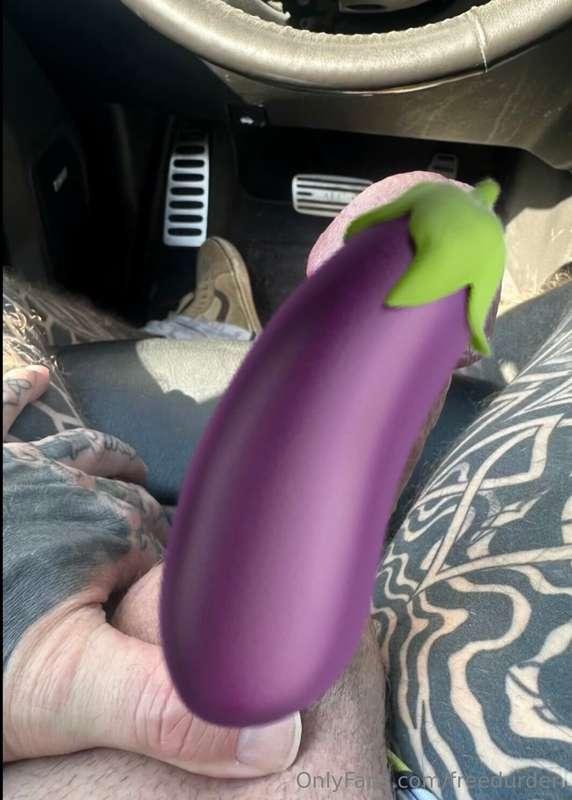 Some dick pics and a cumshot vid with the volume way up 💦