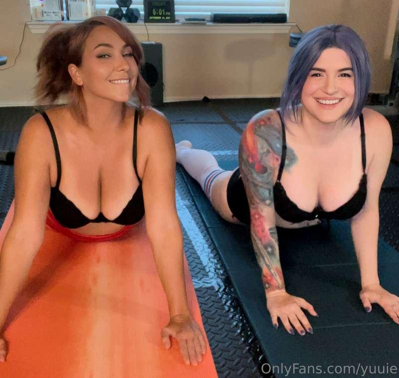 Check your DMs for a hot and sweaty workout PPV video/pictur..