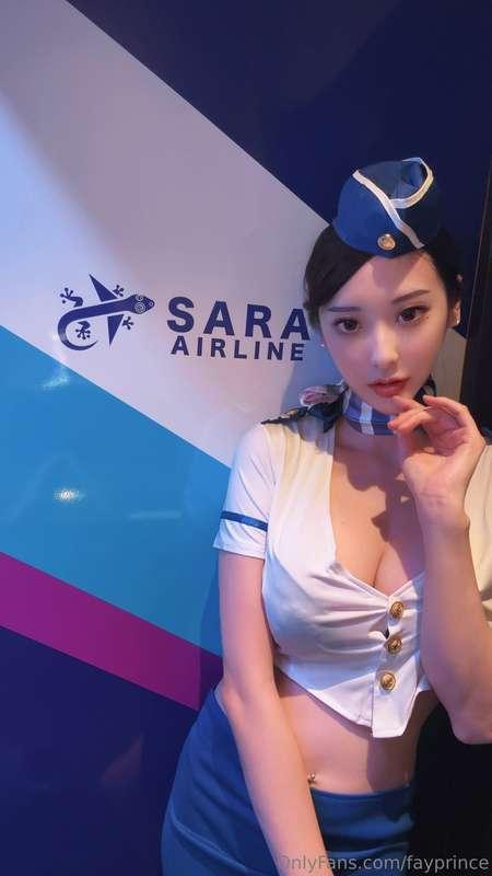 This flight might get a little turbulent… ✈️💋 I put on my un..
