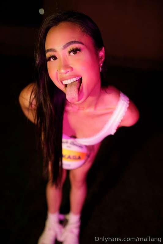 slap that massive cock on my tongue and shove it down my thr..