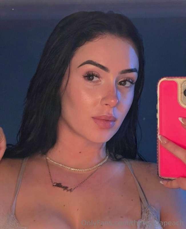 Casual mirror pic for your feed