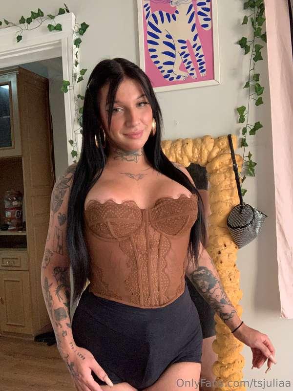 when u wake up u see me, what the first thing u do babe? 😋💕💕