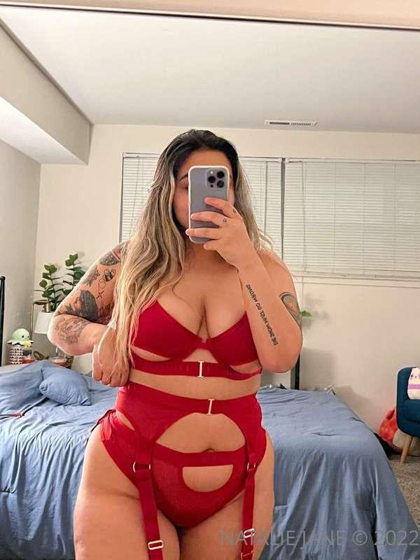 dms seem to be working for now 🥺 come keep me company!