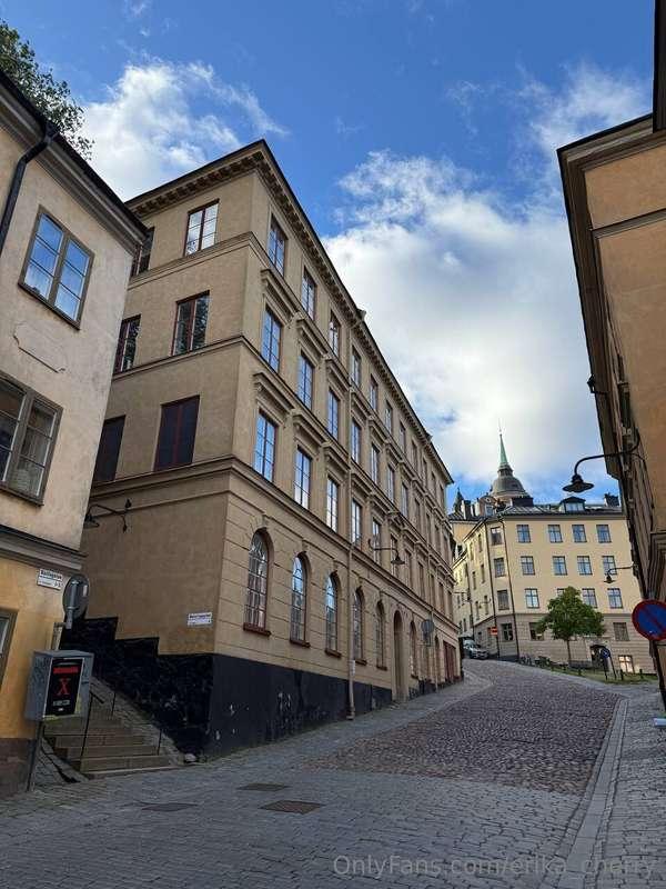 erika_cherry image #2