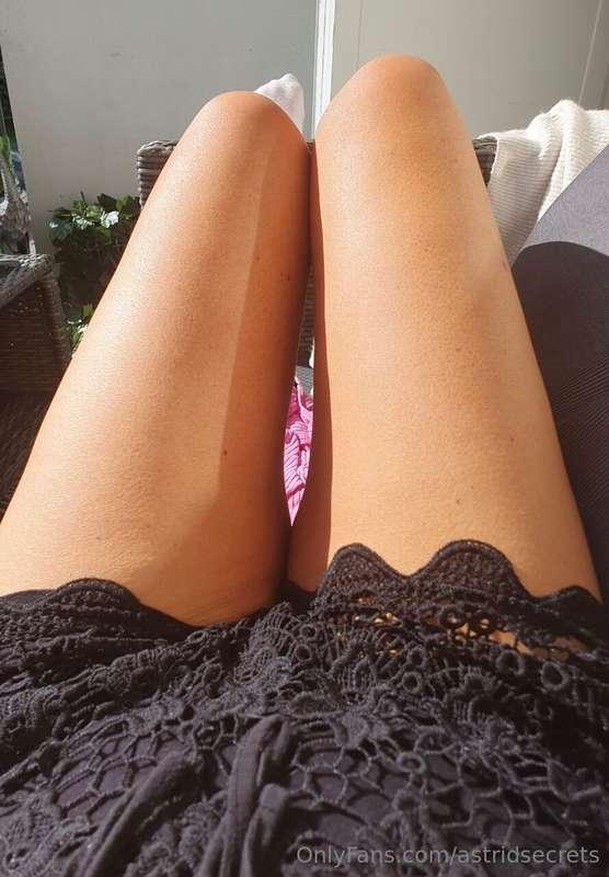 Någon som vill sära på mina ben? 😘💦