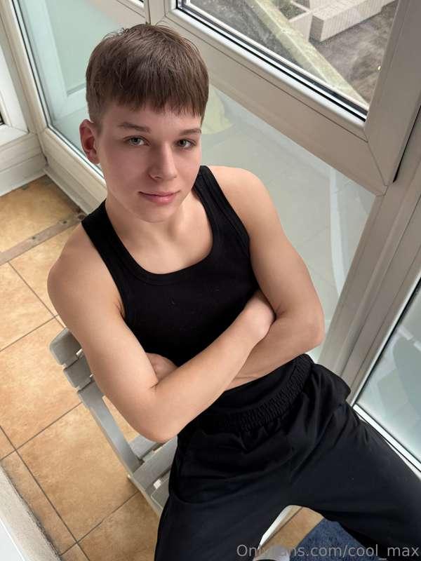 have a productive and chill sunday 💚🤍