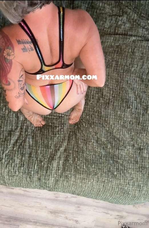 Wanna see me bend over? ;)
