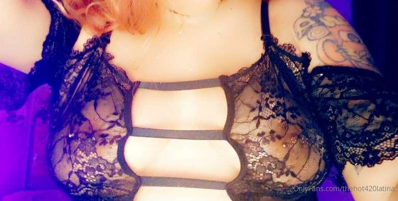 Message for what I offer & rates. 🖤💋