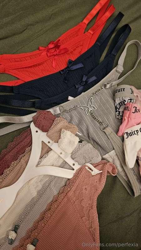 Dm me if you want to buy some panties + content with them 🫣