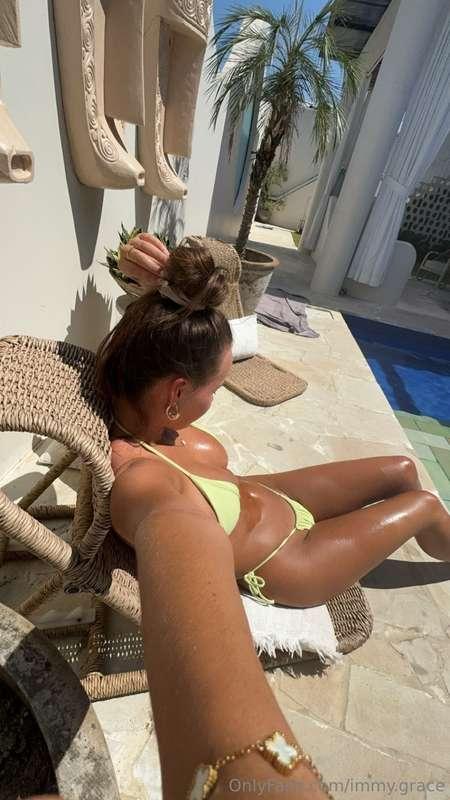 Im craving need dick right now😋