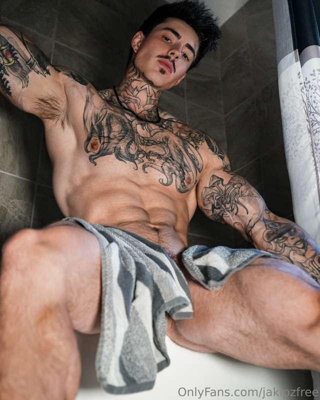 You should check your DM's & see what I sent you 😈💦...
VIP c..