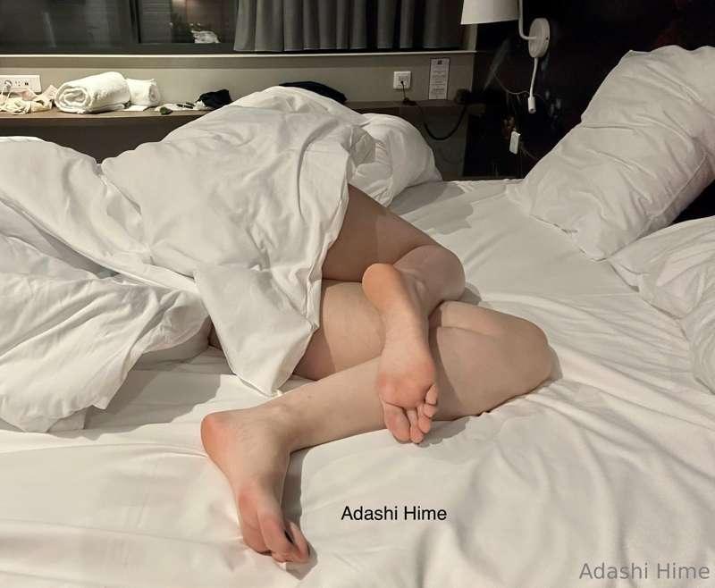 Five minutes more please… 💤👣