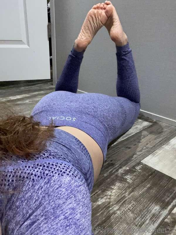 Hope you like my soles from this pose