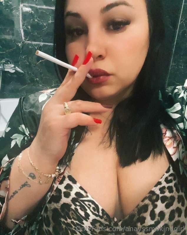 Love smoking 🚬🚬🛀❤️