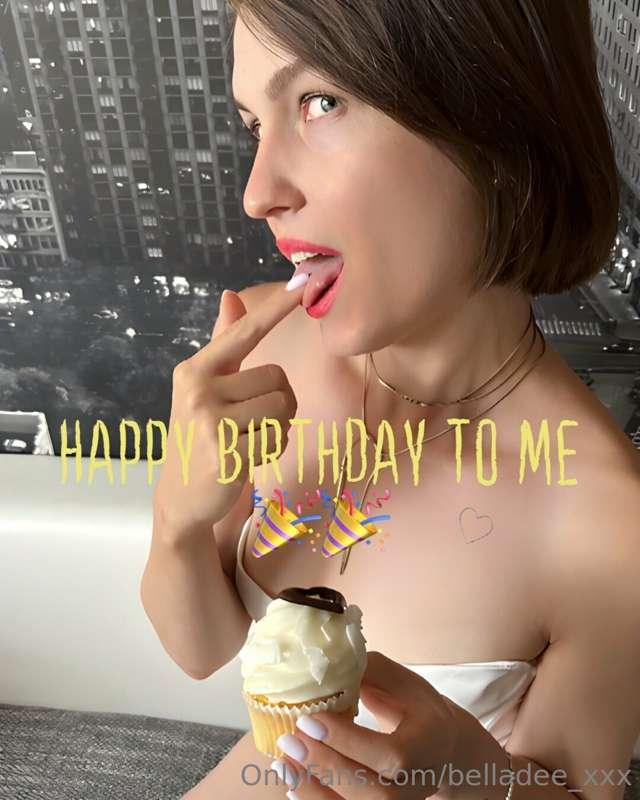 🎉🎈🥳 Hey there, lovely people! 🥳🎈🎉

Guess what? It's my birth..