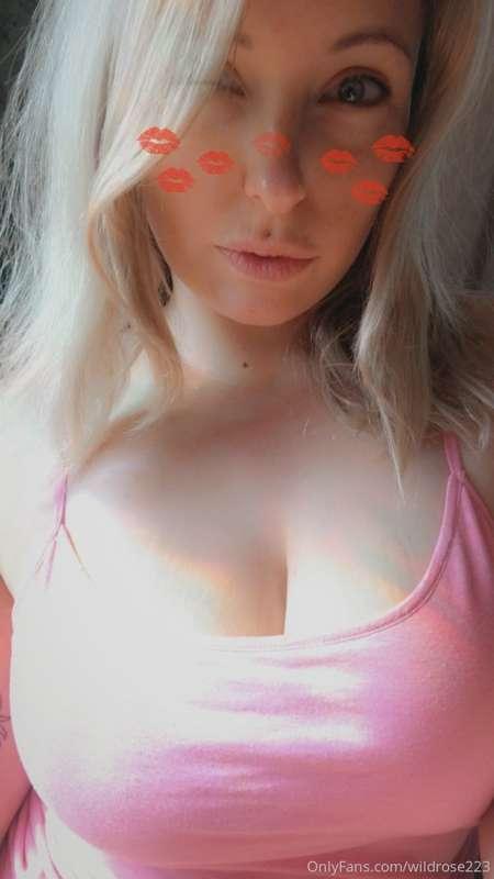 Happy friday 😍 I feel like being naughty 😈