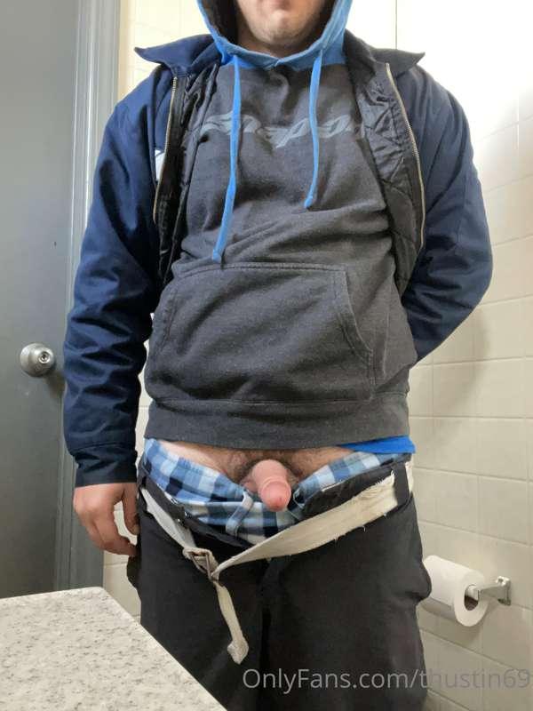 thustin69 image #0