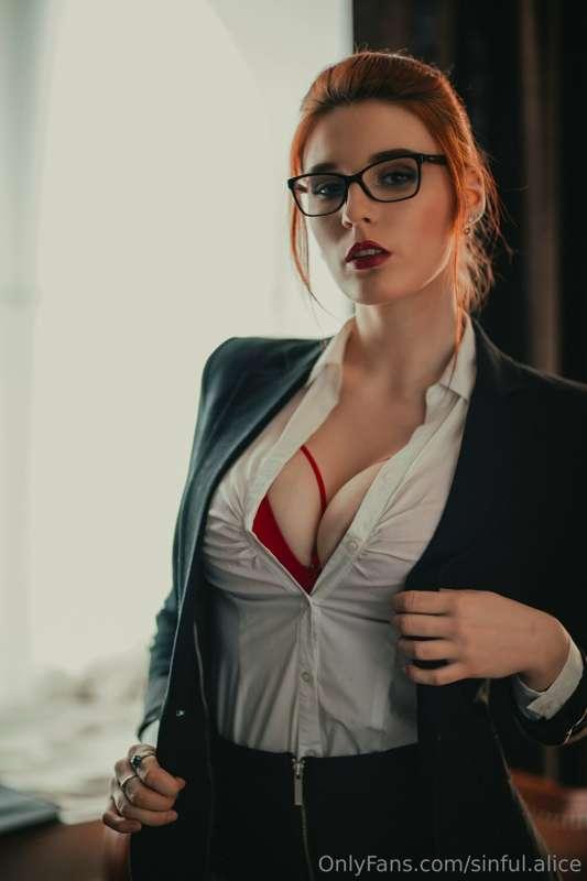 I’ll ask you to stay after class😈