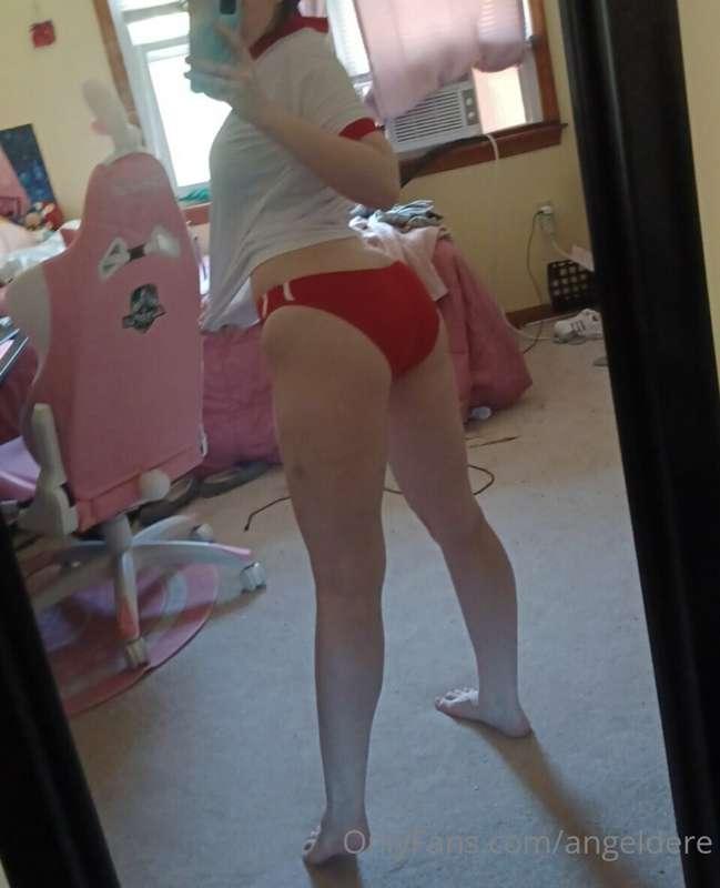 This would be a cute outfit for you to help me train in! ;) ..