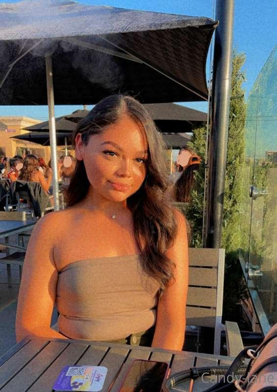 Golden hour usually has me feeling some type of way ✨