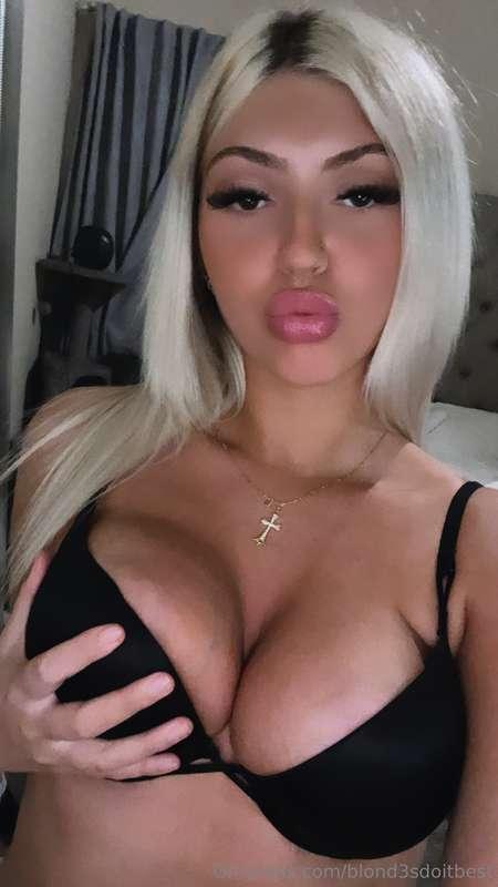 blond3sdoitbest main image