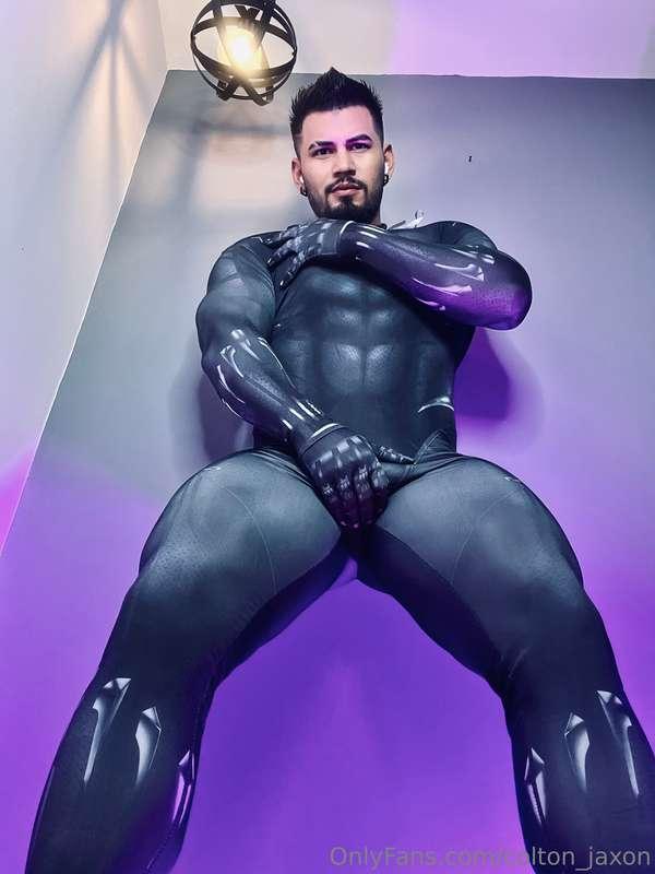 Do you need a horny black panther? ⚠️⚠️🌚🌚💦💦🍆🍆