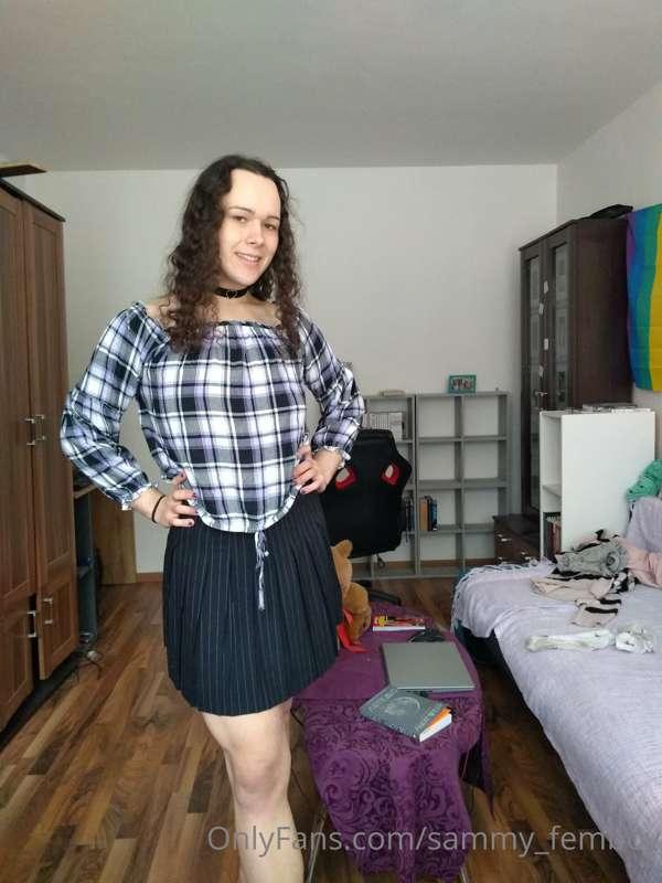 Here's some femboy nonsense to start your week off :3 Hope I..
