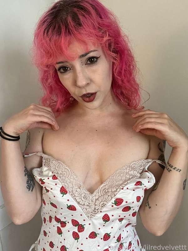 lilredvelvettt image #1