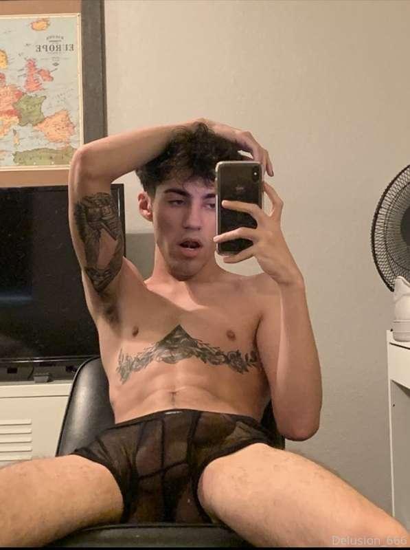 Tip me I’m gay 🥺also fun fact: I have a thing for armpit hai..