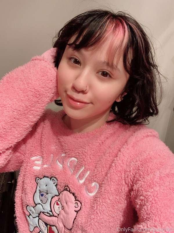 Not a sexy pic but guys it’s my birthday!!! Happy birthday t..