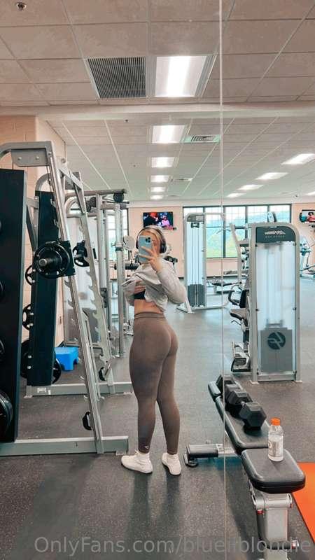 Just a friendly reminder  to go to the fucking gym!   Send m..