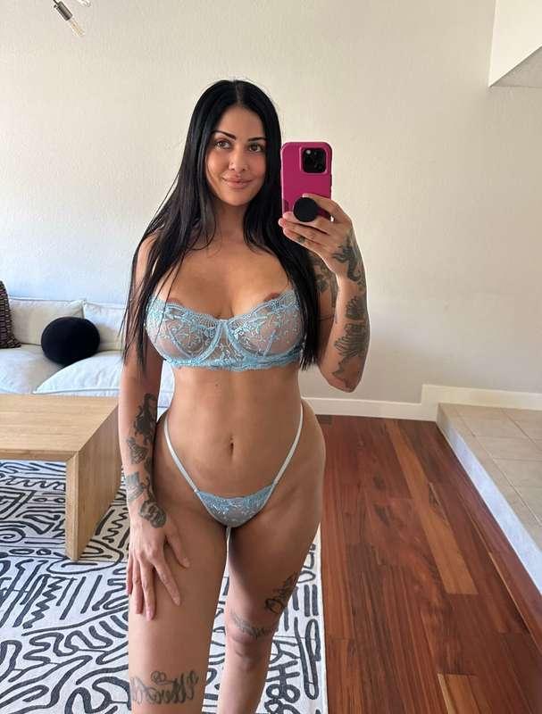 FASTEST FAN TO TIP $15 GETS A LIVE VIDEO RN! 😈💦