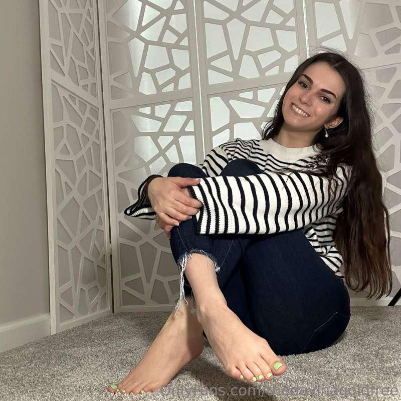 How good do my legs look in these jeans?