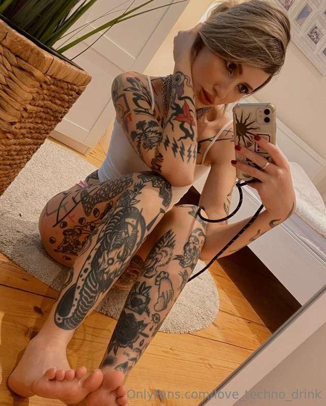 🟢CLICK HERE - @mia_sakura🟢
This cutie is online and horny!!!..