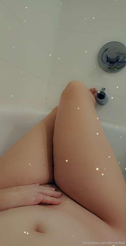 craving some shower sex🥺💦