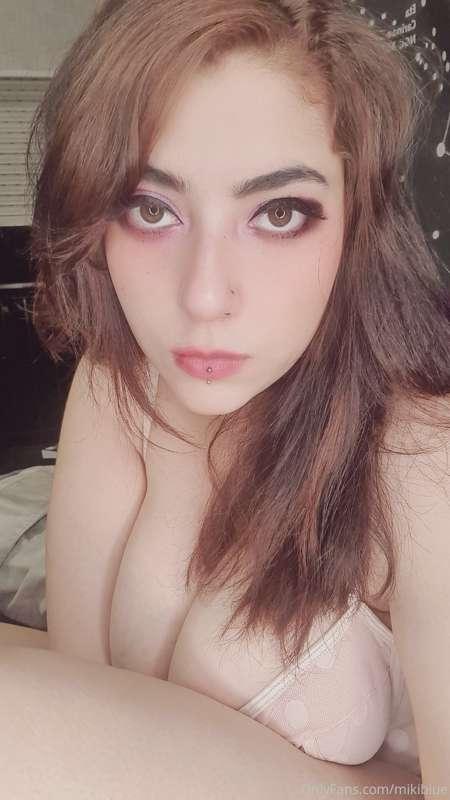 I supposedly dyed my hair to a chocolate tone in hopes to ge..