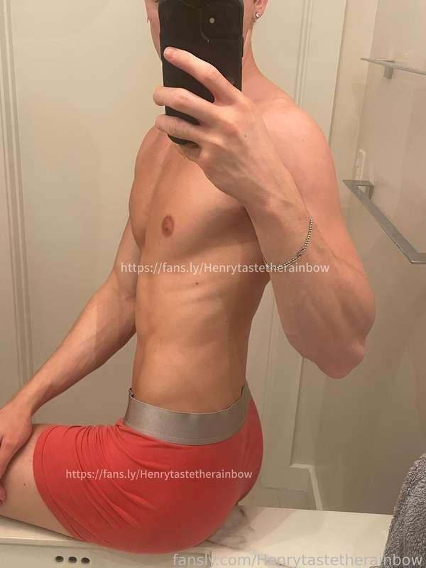 henrytastetherainbow image #0