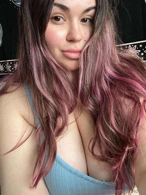 Just feeling cute 🤍