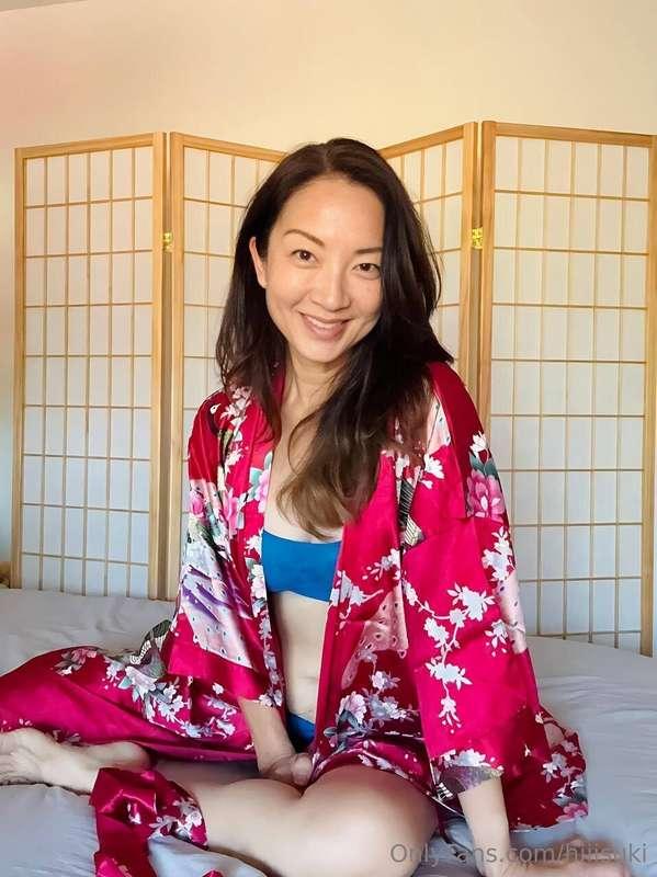 Thinking of taking my Yukata off.. should I?