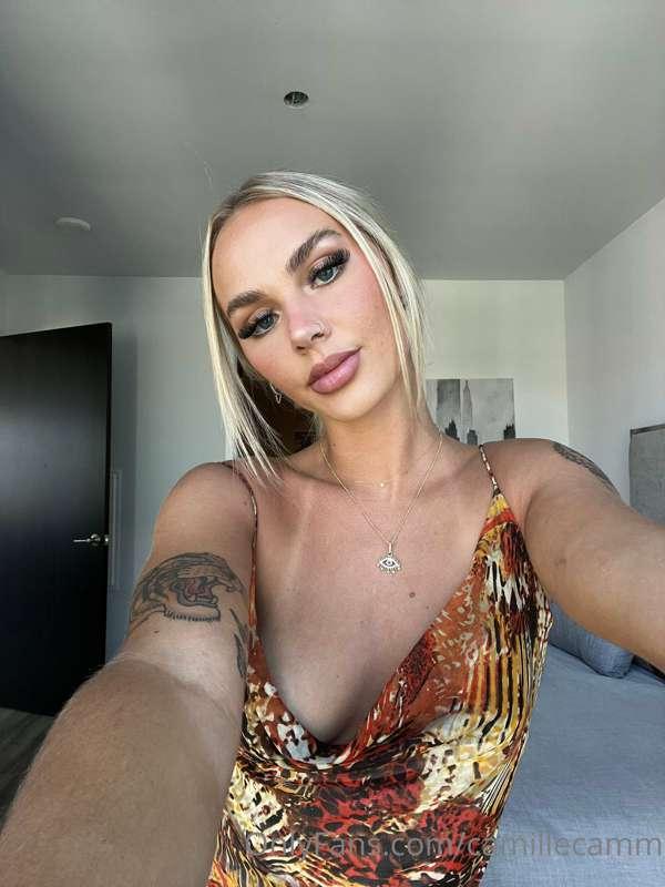 Decided to do a little pose with this cute dress 😍 What do y..