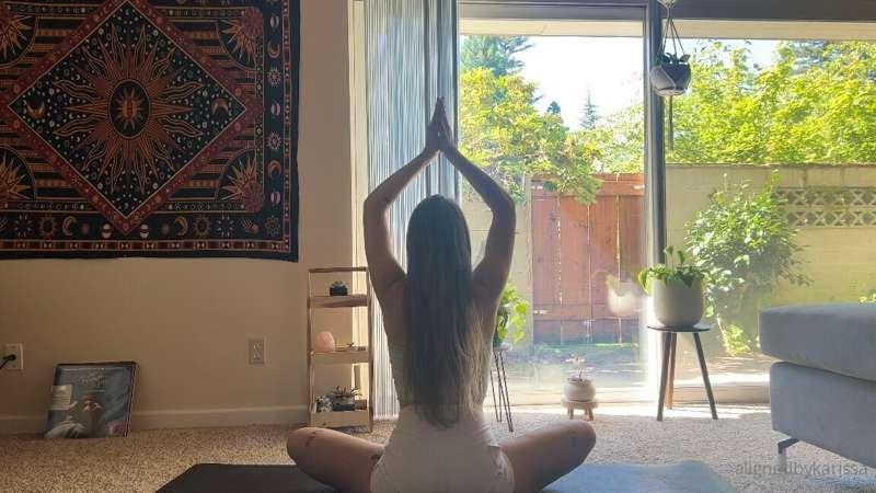 You are one with everything 🧿
Do not let your ego self forge..