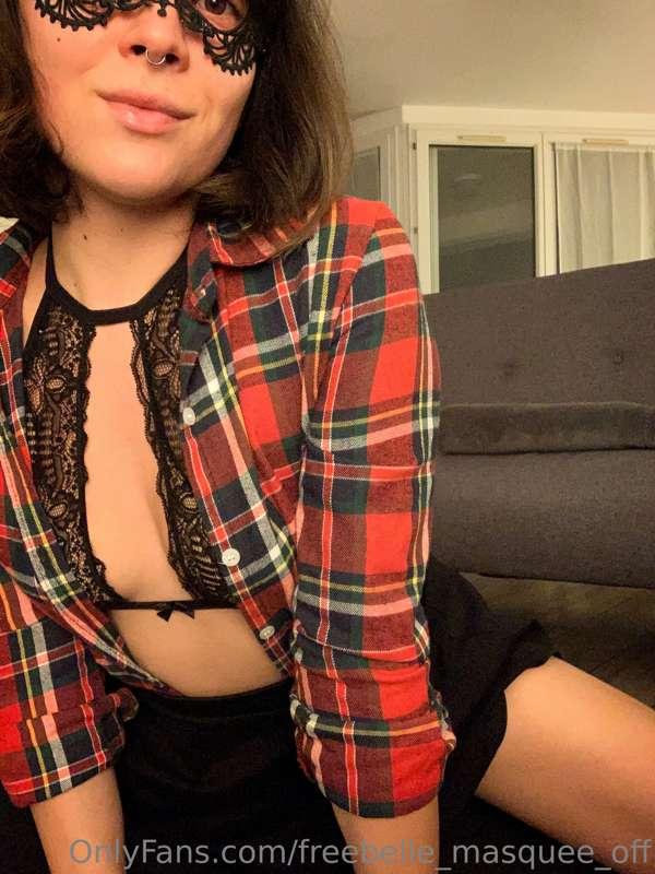 Tu sais où me trouver toute nue 🥰

You know where to go to f..
