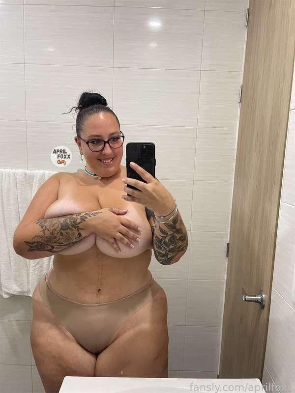aprilfoxx image #0