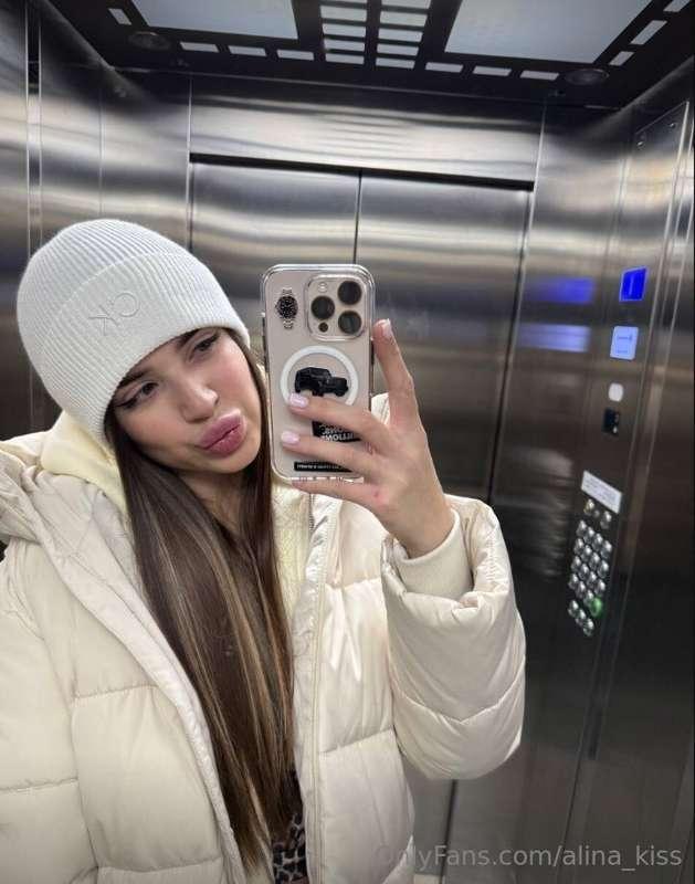 White is not just a color, but a mood💖❄️ Style, comfort and ..