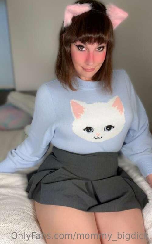wanna pet mommy’s pussy? maybe you wanna stroke it, and get ..