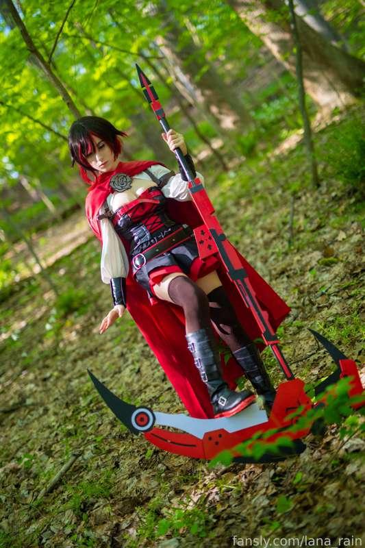 Just a casual walk in the woods for Ruby Rose...

#RWBY #Cosplay #Cosplayer #RWBYCosplay #Ruby #RubyRose #Lewd