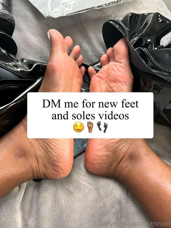 DM for my new feet and soles videos ❤️