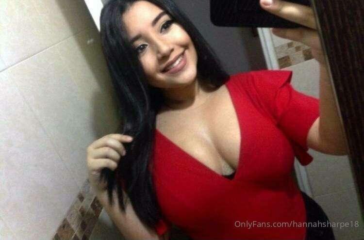 Add the slutty foreign @candycolombia @candycolombia she’s d..