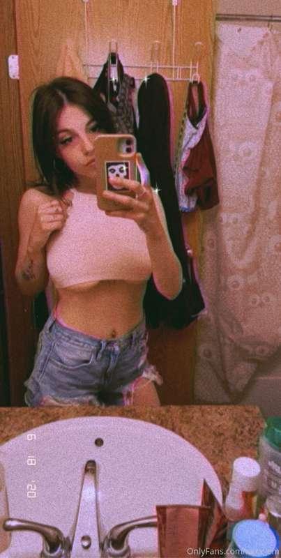like all my posts and get a special video in your dms 🥵
 it ..