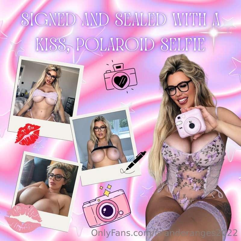 Polaroid selfie 😈 just for you babe! Save me in your wallet ..